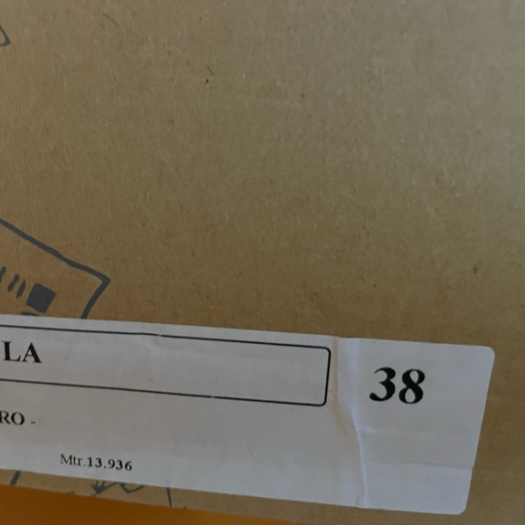 FREE PEOPLE Lola Lug Sole Chelsea Boots NWT Size EU 38 Black Leather Dov… - Picture 11 of 12